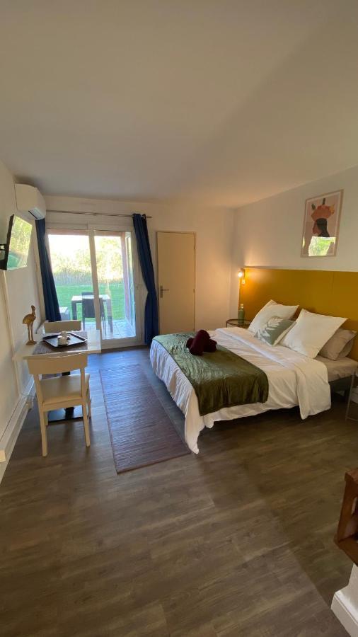 Joli Appartement 27M2 Oasis Provencale En Village Vacances En Camargue Arles Exterior foto