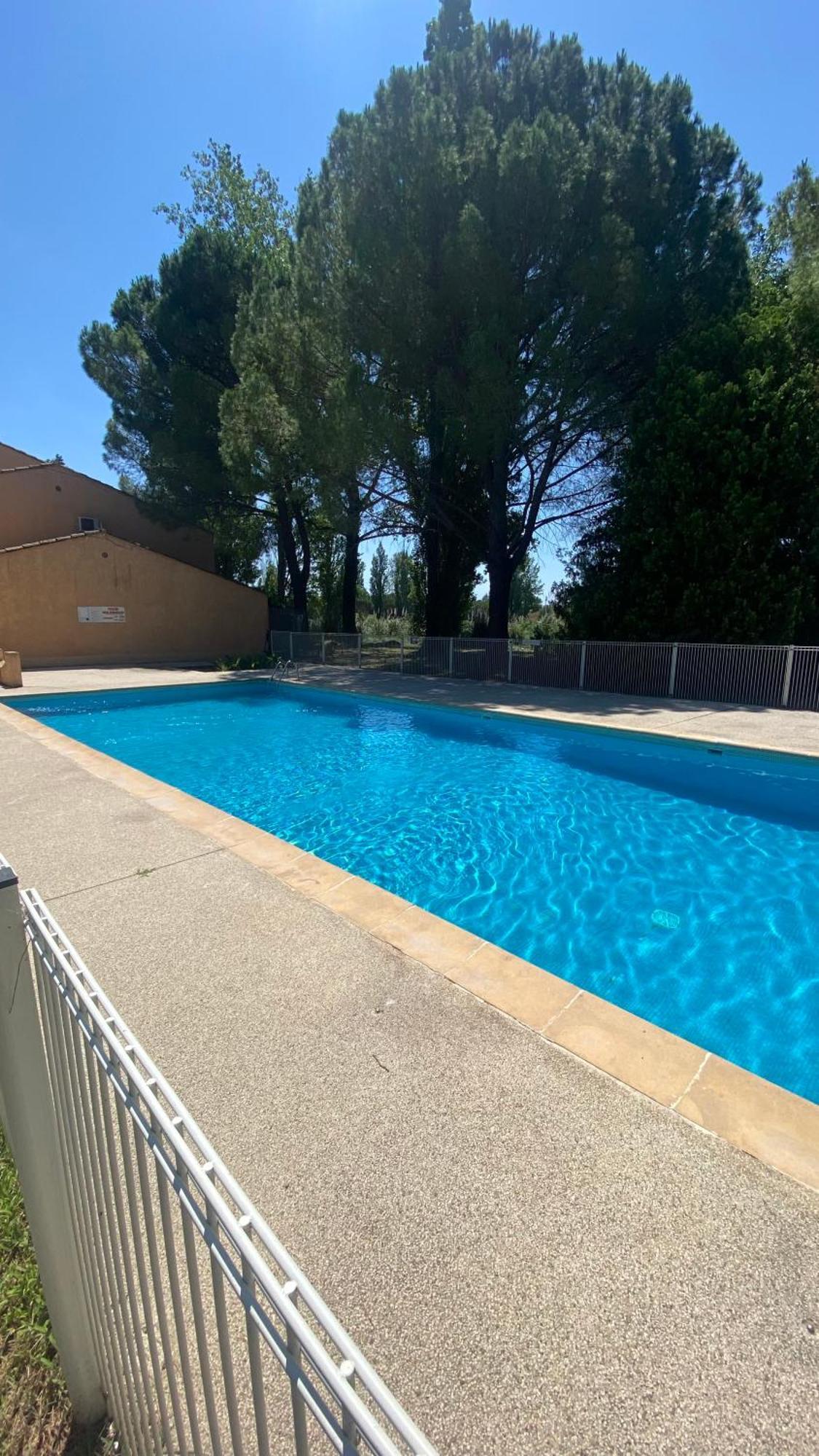 Joli Appartement 27M2 Oasis Provencale En Village Vacances En Camargue Arles Exterior foto